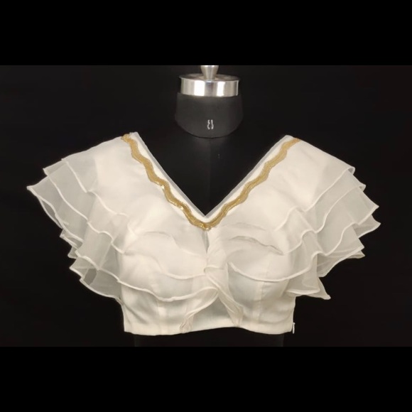 White croptop/ lehenga/ choli - Picture 3 of 3